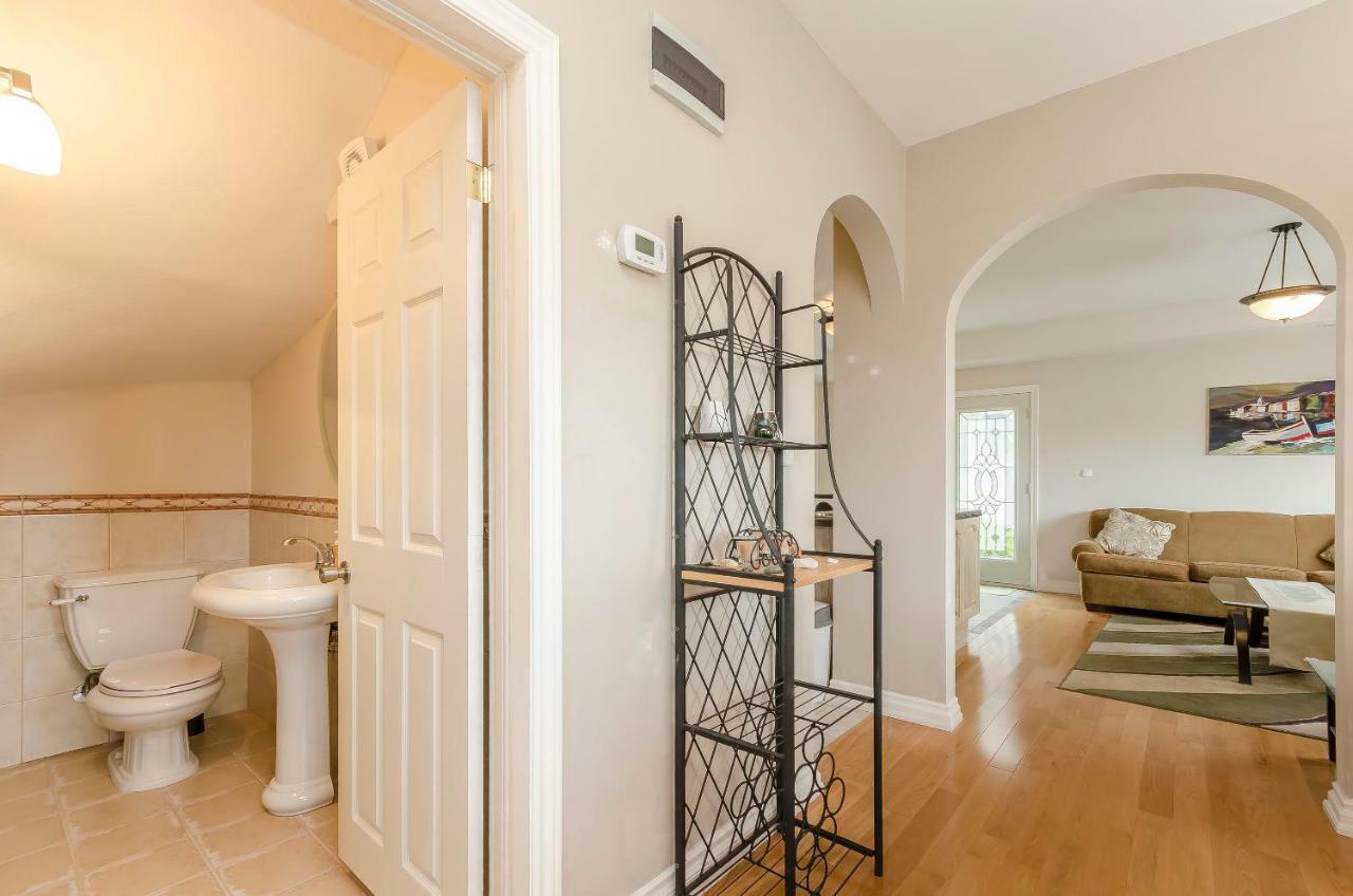 Apartment Canada Dream Vacation Srima Eksteriør billede