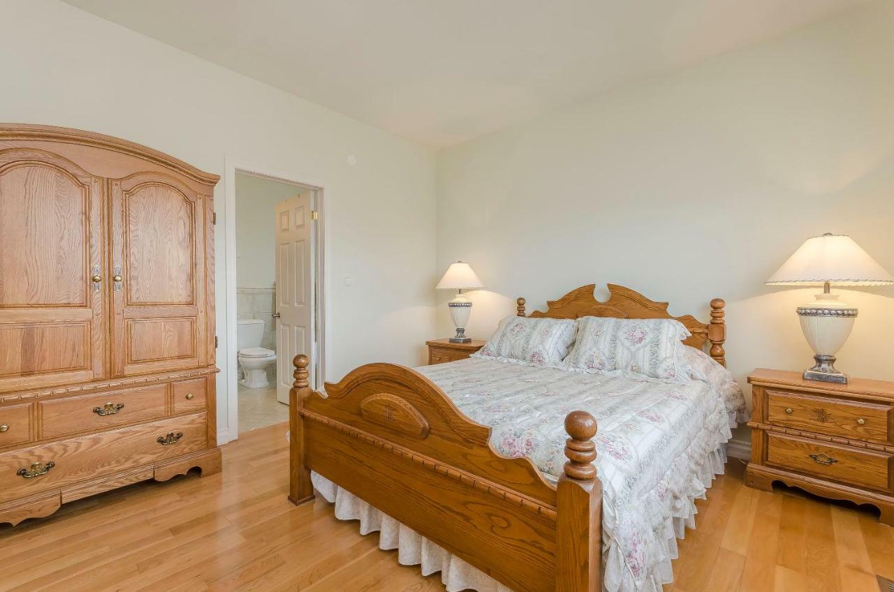 Apartment Canada Dream Vacation Srima Eksteriør billede